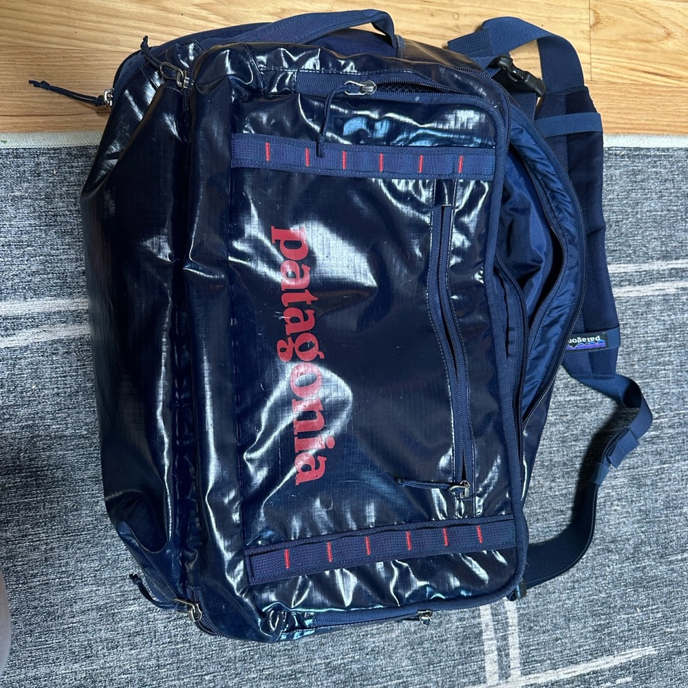 Rare: Patagonia black hole mini 26L travel pack